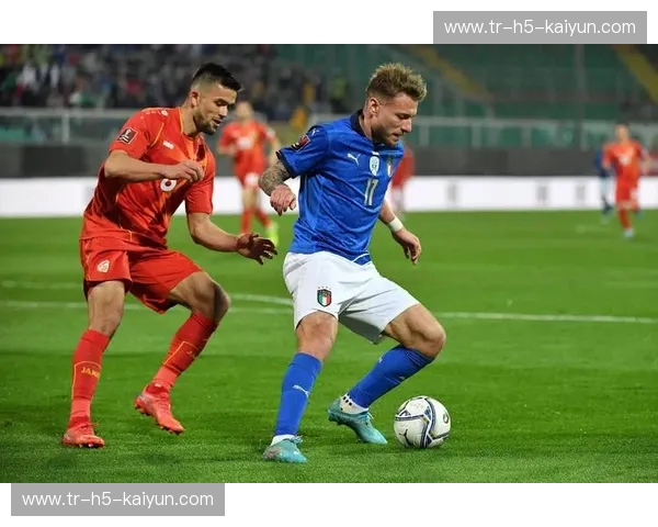 绿茵之巅的权杖交接:深度拆解尤文图斯vs巴塞罗那的首发迷阵与战术博弈 绿茵之巅的权杖交接:深度拆解尤文图斯vs巴塞罗那的首发迷阵与战术博弈